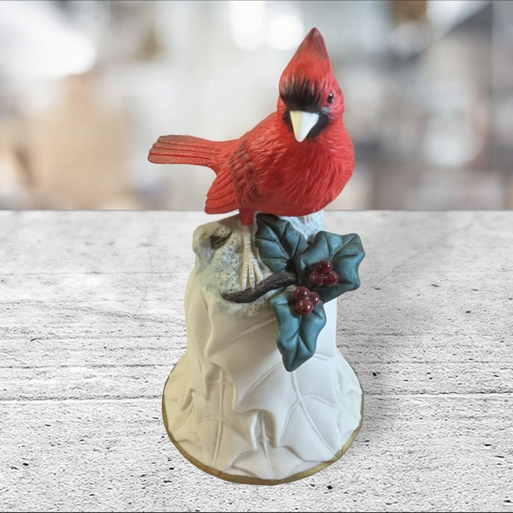 Avon, Red Cardinal with Holly Berries, Porcelain Bell collectible Year 2000 A25